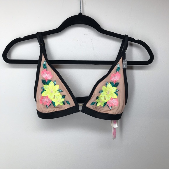 Victoria's Secret Other - Victoria’s Secret Embroidered Floral Bralette